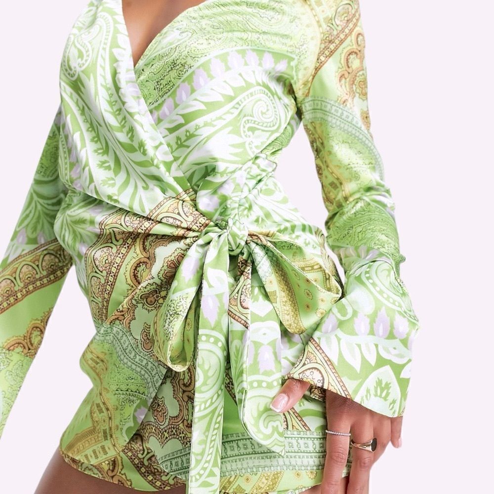 ASOS DESIGN EUC heavy satin wrap knot front romper in Paisley print Size 12 - Picture 5 of 10